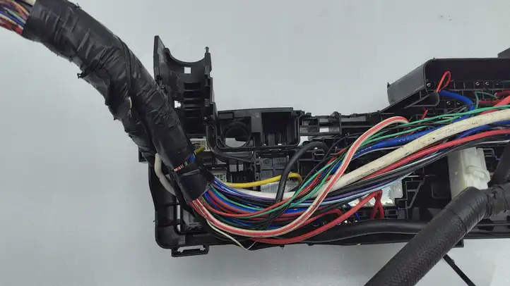 Toyota Aygo (2014 - 2018)  821110HP30A Блок предохранителей