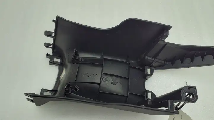 Toyota Aygo AB40 (2014 - 2018) 589100H010 Другая деталь консоли (туннеля) — фото 7