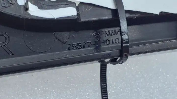 Toyota Aygo AB40 (2014 - 2018) 755770H010 Прочие внешние детали — фото 2