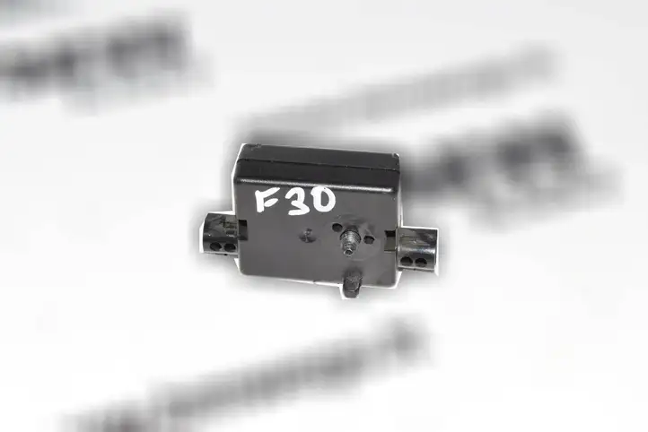 BMW 3 F30 F35 F31 (2012 - 2018)  9231466 Усилитель антенны