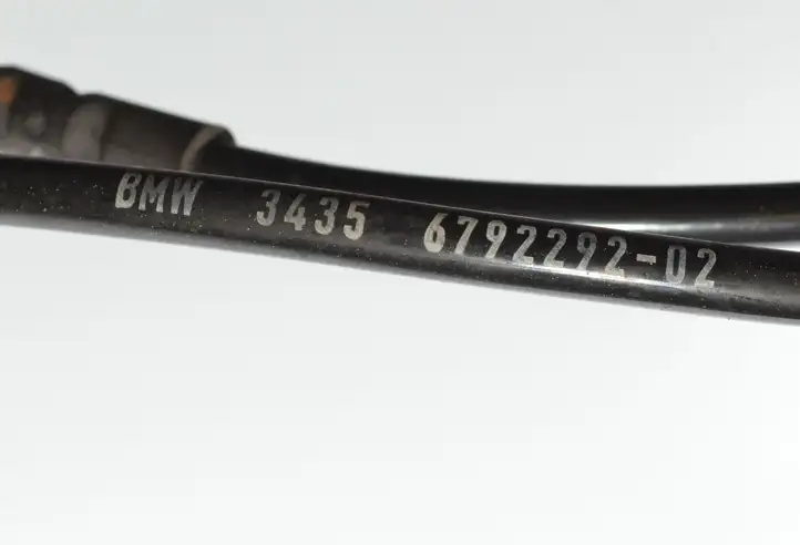 BMW 1 F20 F21 (2011 - 2019) Датчик износа тормозных колодок — фото 2