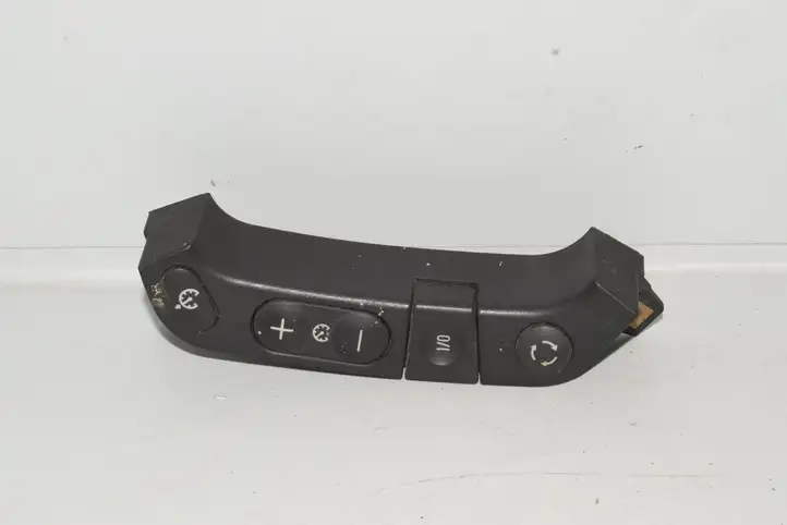 BMW 5 E39 (1996 - 2003) 8380274 Кнопки на рулевом колесе — фото 3