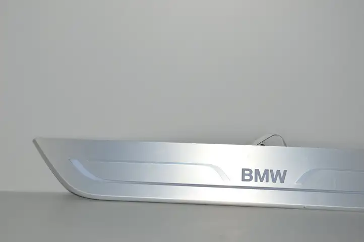 BMW 7 G11 G12 (2015 - 2022) Внутренняя отделка переднего порога — фото 2