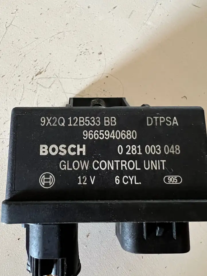 Land Rover Discovery 4 - LR4 (2009 - 2013) 9665940680 Реле накала свечей — фото 4