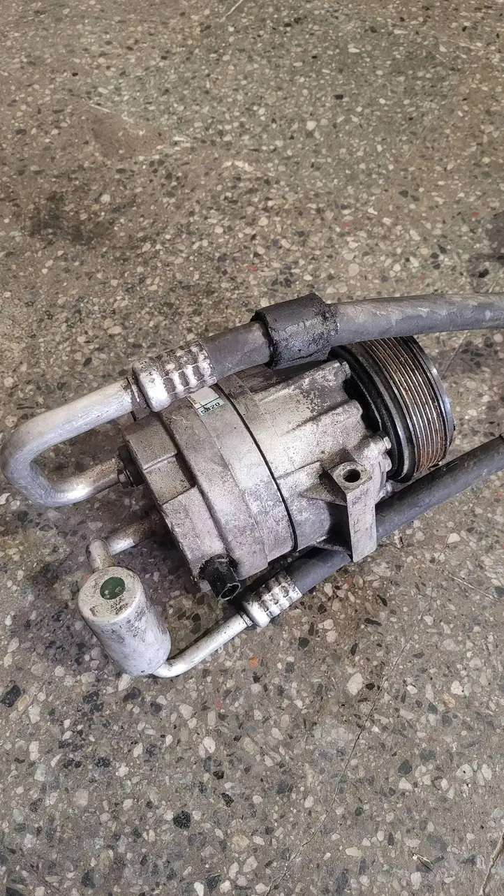 Renault Laguna II (2001 - 2005) 8200021822 Компрессор (насос) кондиционера воздуха — фото 4