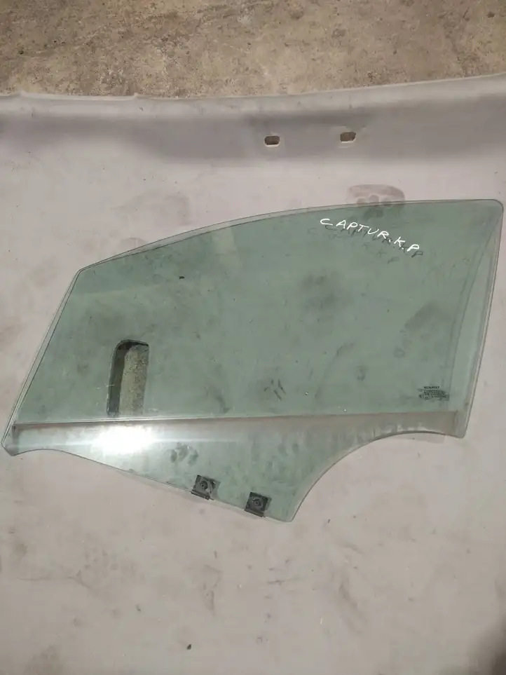 Renault Captur (2013 - 2020) E000199 Стекло передней двери — фото 1