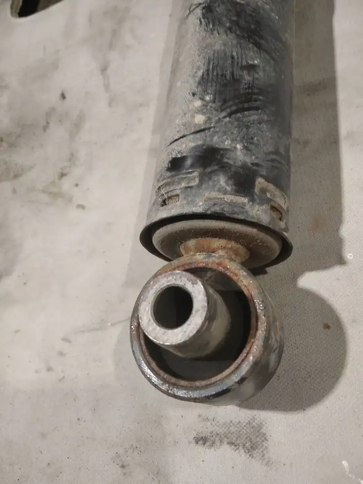 Nissan X-Trail T32 (2014 - 2021)  552104CB0B Задний амортизатор с пружиной