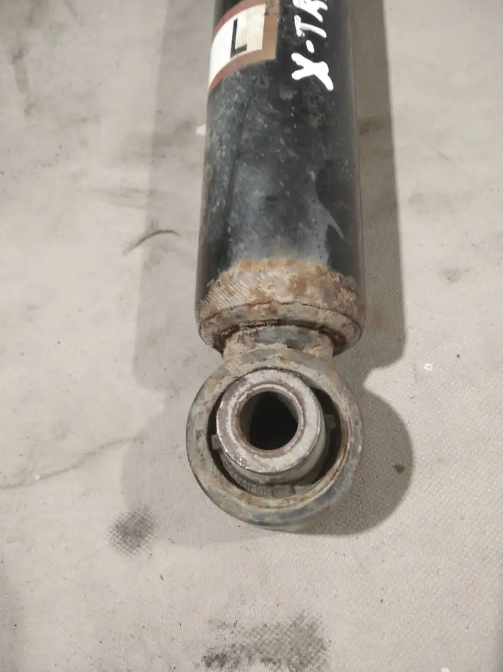 Nissan X-Trail T32 (2014 - 2021)  552104CB0B Задний амортизатор с пружиной