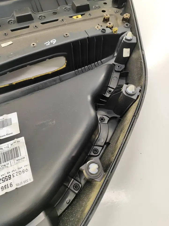 Peugeot 308 (2013 - 2021) 98023855ZD Обшивка задней двери — фото 15