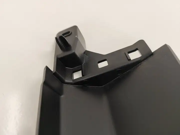 Peugeot 5008 (2017 - 2020)  9814310477 Боковая отделка (у окна)