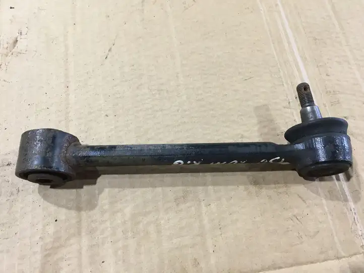 Hyundai i30 (2007 - 2012)   Рычаг