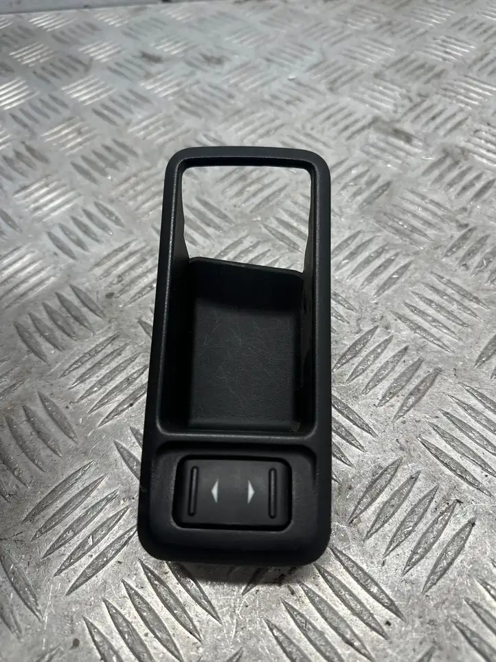 Ford Focus (2005 - 2008) 3M51226A36AEW Кнопка стеклоподъемников — фото 1