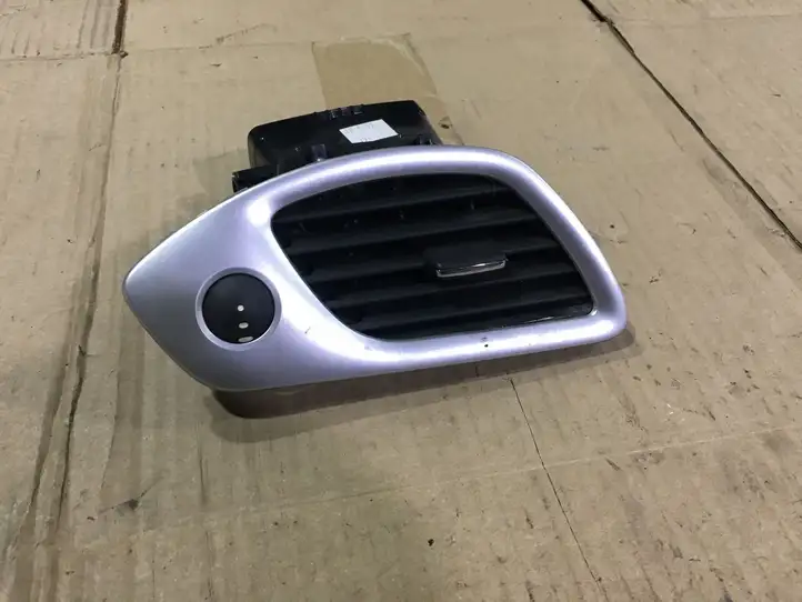 Renault Scenic III -  Grand scenic III (2009 - 2016)  1012124 Боковая воздушный дефлектор