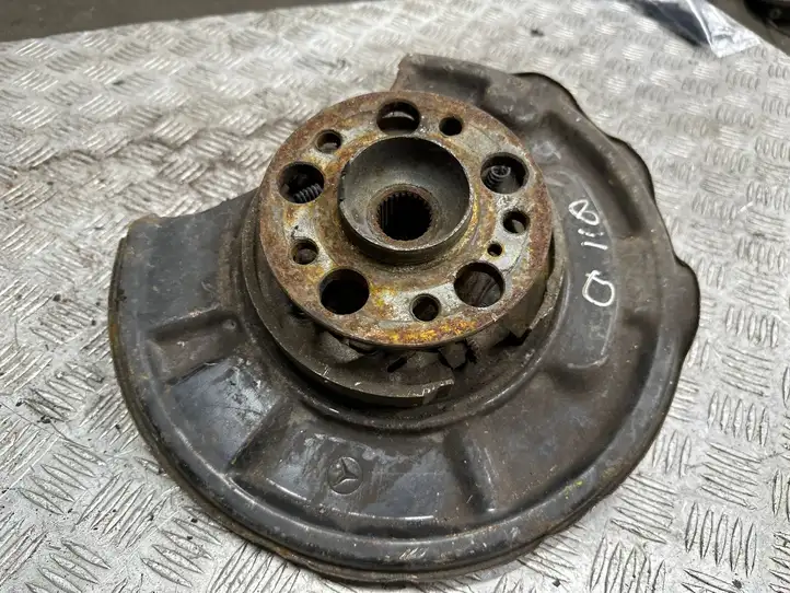 Mercedes-Benz E W211 (2002 - 2009)   Ступица