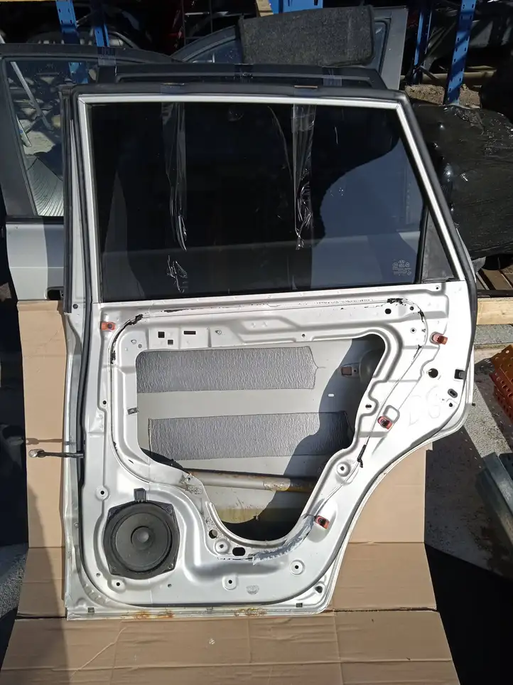 Hyundai Tucson JM (2004 - 2009) Задняя дверь — фото 3