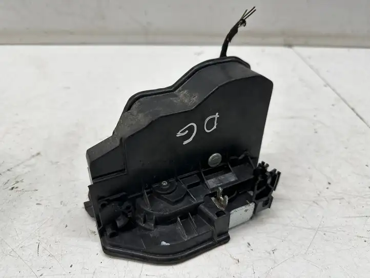 BMW 3 F30 F35 F31 (2012 - 2018) 7202148 Замок задней двери — фото 1