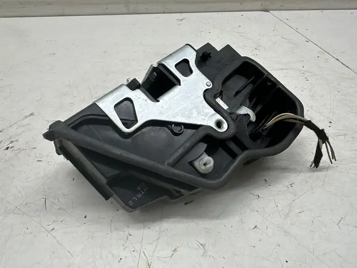 BMW 3 F30 F35 F31 (2012 - 2018) 7202148 Замок задней двери — фото 2