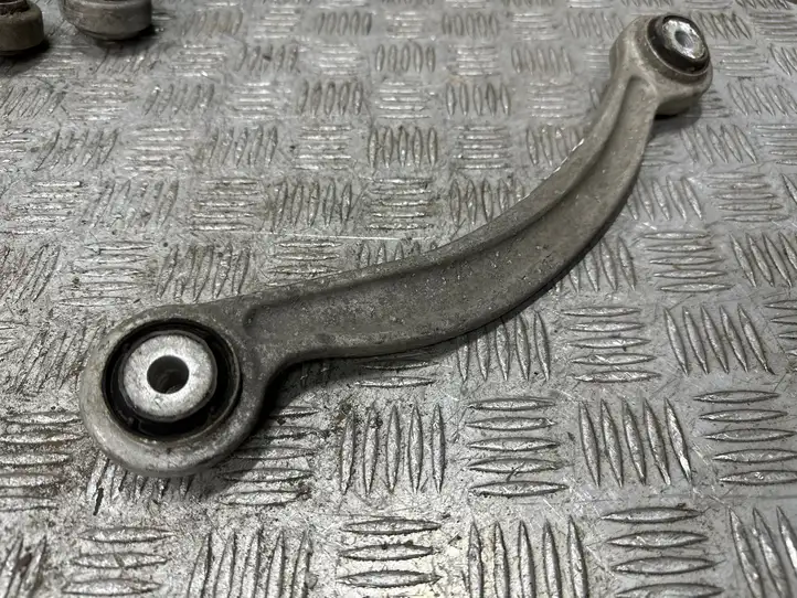 Mercedes-Benz E W212 (2009 - 2016)   Вилы