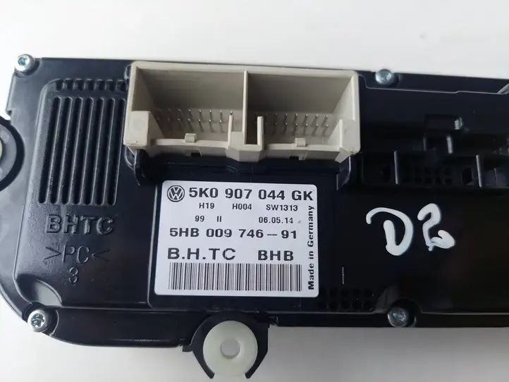 Volkswagen Tiguan (2011 - 2016)  5K0907044GK Блок управления кондиционера воздуха / климата/ печки (в салоне)