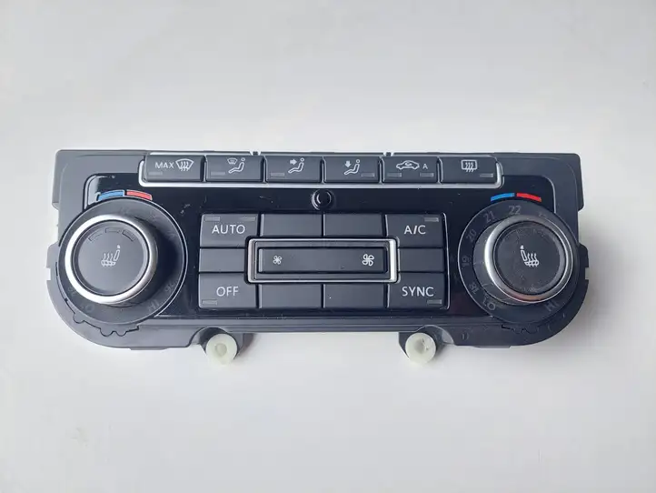 Volkswagen Tiguan (2011 - 2016)  5K0907044GK Блок управления кондиционера воздуха / климата/ печки (в салоне)