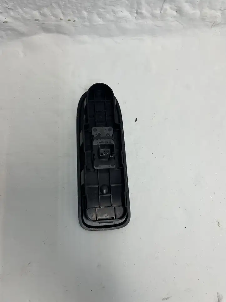 Peugeot 308 (2007 - 2013) 96565184XT Кнопка стеклоподъемников — фото 2