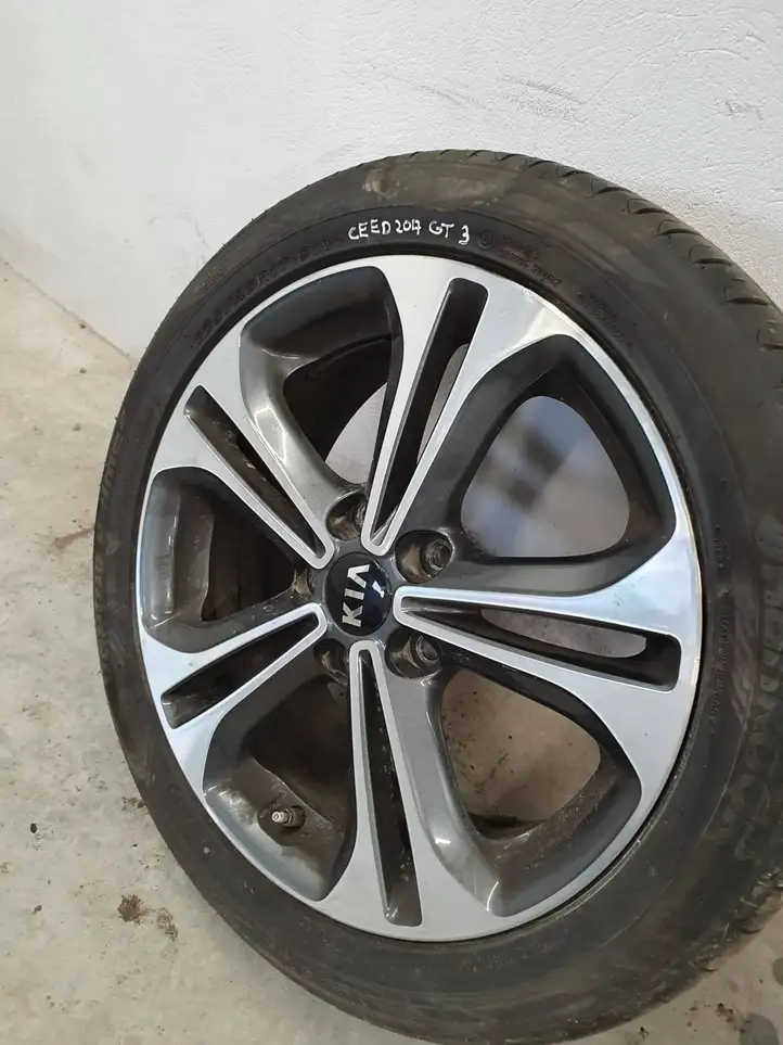 Kia Ceed (2015 - 2018) 52910A2630 Легкосплавный колесный диск R17 — фото 9