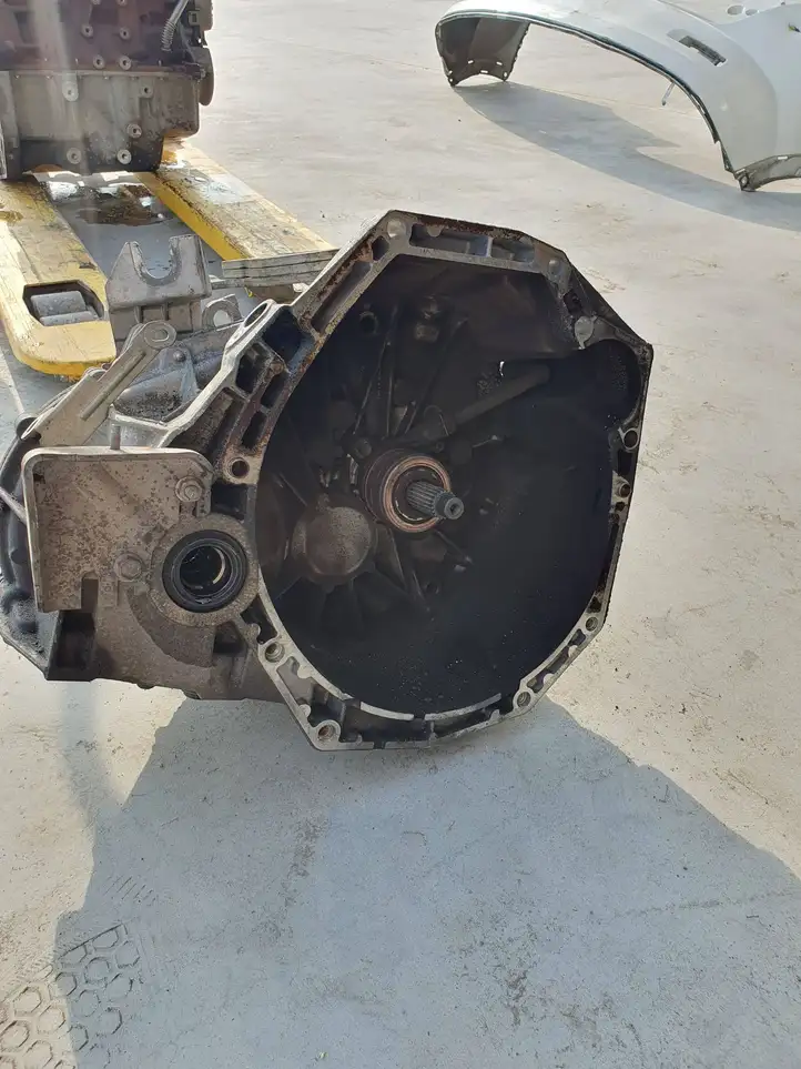 Nissan Juke I F15 (2010 - 2018) 320106445R Механическая коробка передач, 6 передач — фото 1