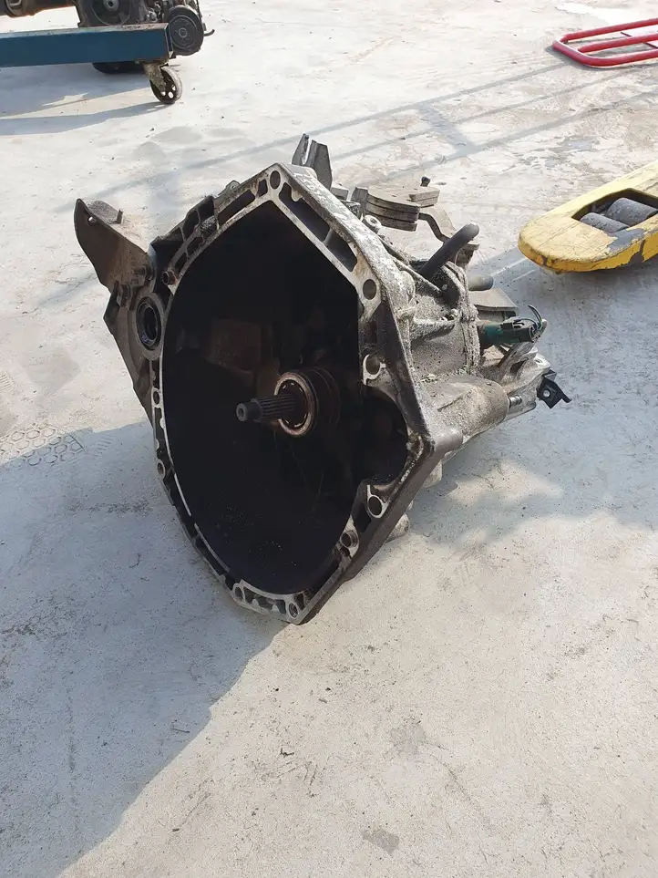 Nissan Juke I F15 (2010 - 2018) 320106445R Механическая коробка передач, 6 передач — фото 5