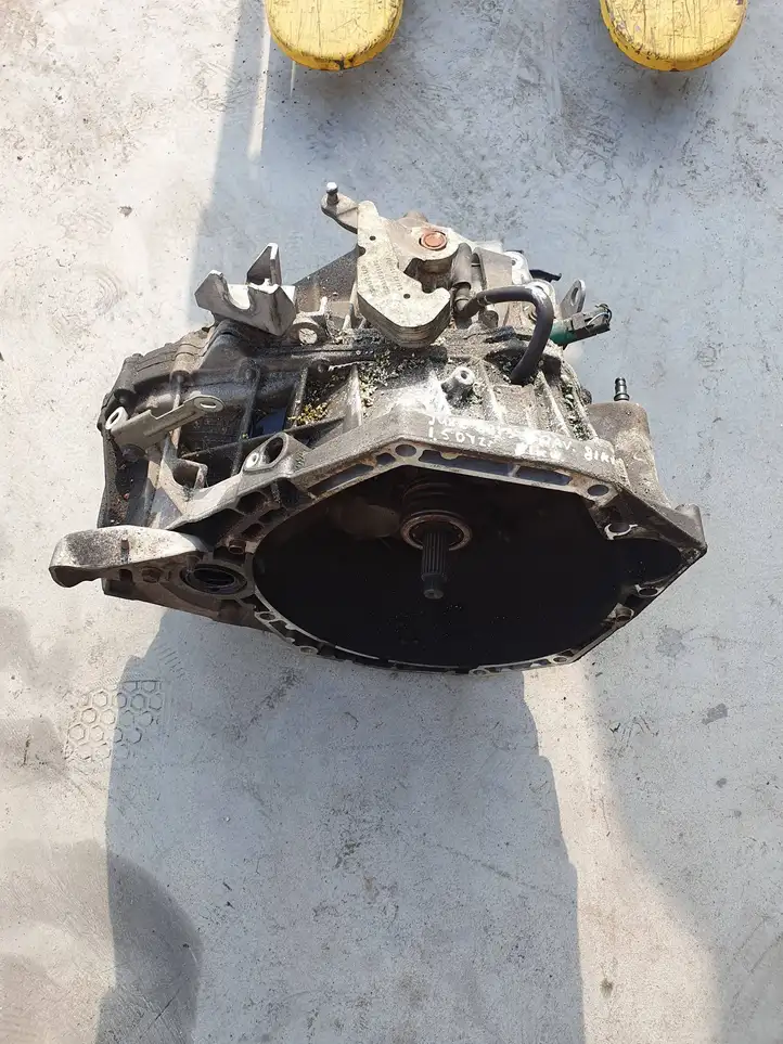 Nissan Juke I F15 (2010 - 2018) 320106445R Механическая коробка передач, 6 передач — фото 6