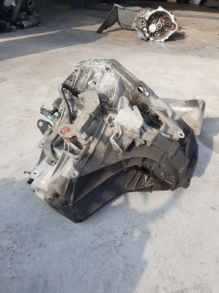 Nissan Juke I F15 (2010 - 2018) 320106445R Механическая коробка передач, 6 передач — фото 7