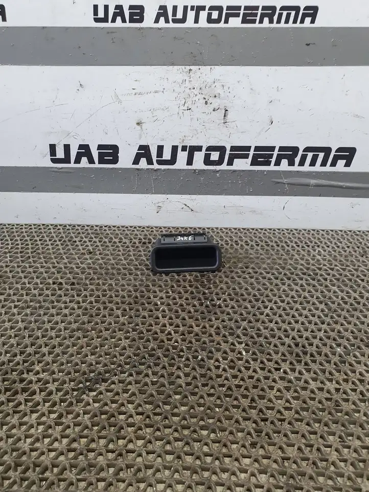 Nissan Juke I F15 (2010 - 2018) 909401KB0B Прочая отделка передней двери — фото 1