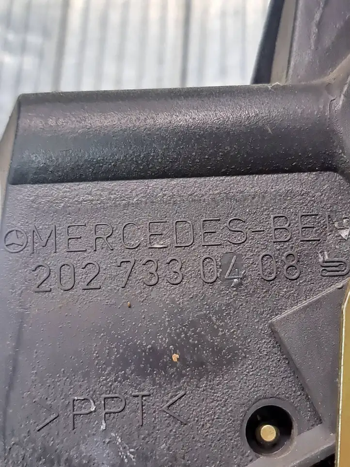 Mercedes-Benz E W210 (1995 - 2002) 2027330408 Замок задней двери — фото 4