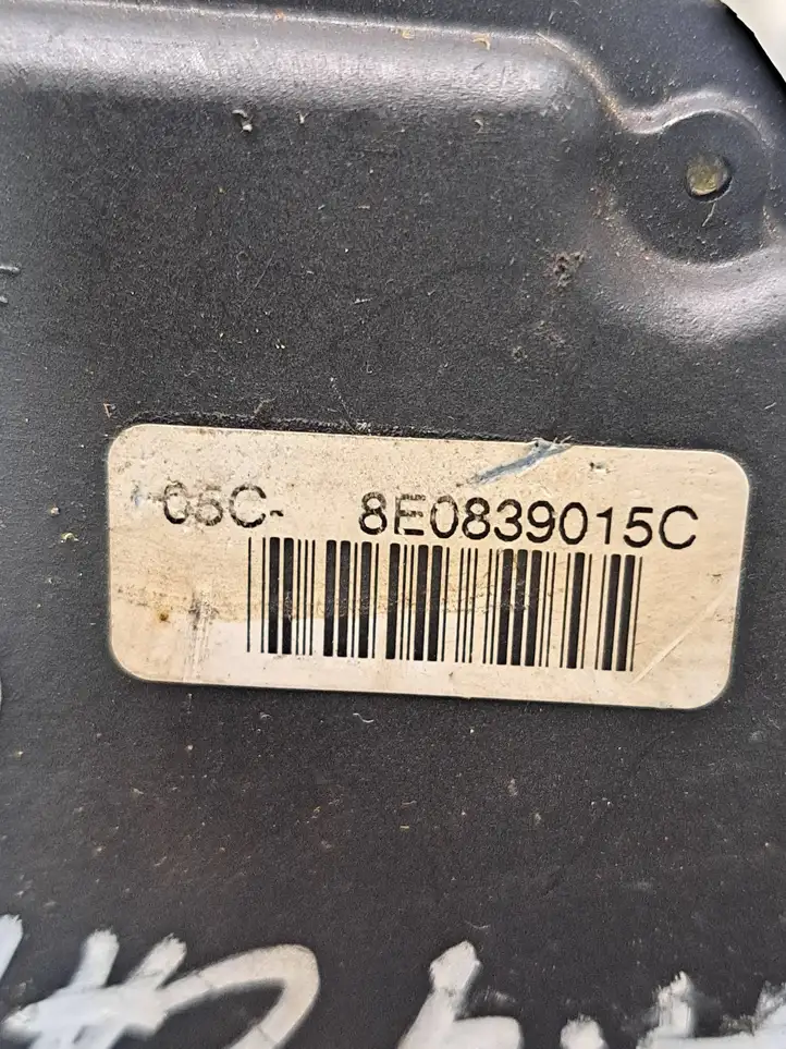 Audi A4 S4 B6 8E 8H (2000 - 2006) 8E0839015C Замок задней двери — фото 4