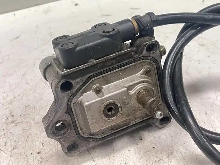 Mercedes-Benz Sprinter W901 W902 W903 W904 (1995 - 2007) 2464463243 Топливный насос — фото 3