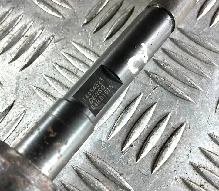 Mitsubishi ASX (2010 - 2016) 1465A323 Форсунка — фото 2