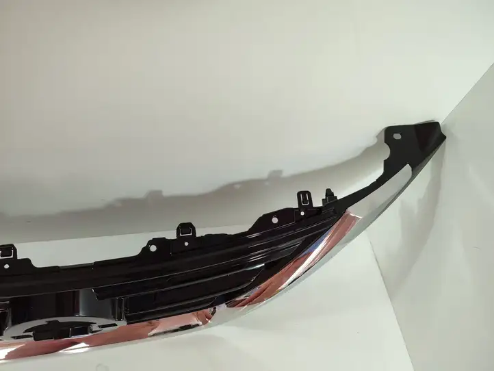Nissan Altima (2015 - 2019) Верхняя решетка радиатора — фото 5