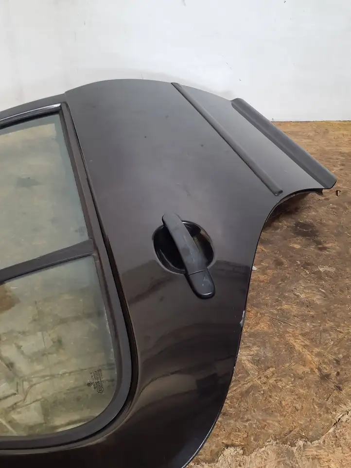 Volkswagen Golf IV (1998 - 2005)   Задняя дверь