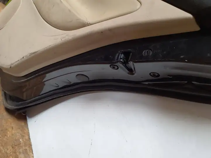 Volkswagen Golf IV (1998 - 2005)   Задняя дверь