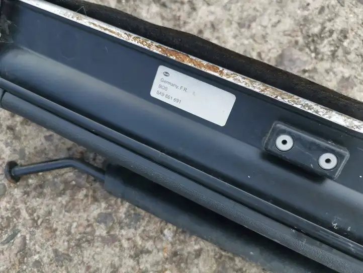 Audi A4 (1999 - 2001)  8A9861691 Шторка багажника (сетка)