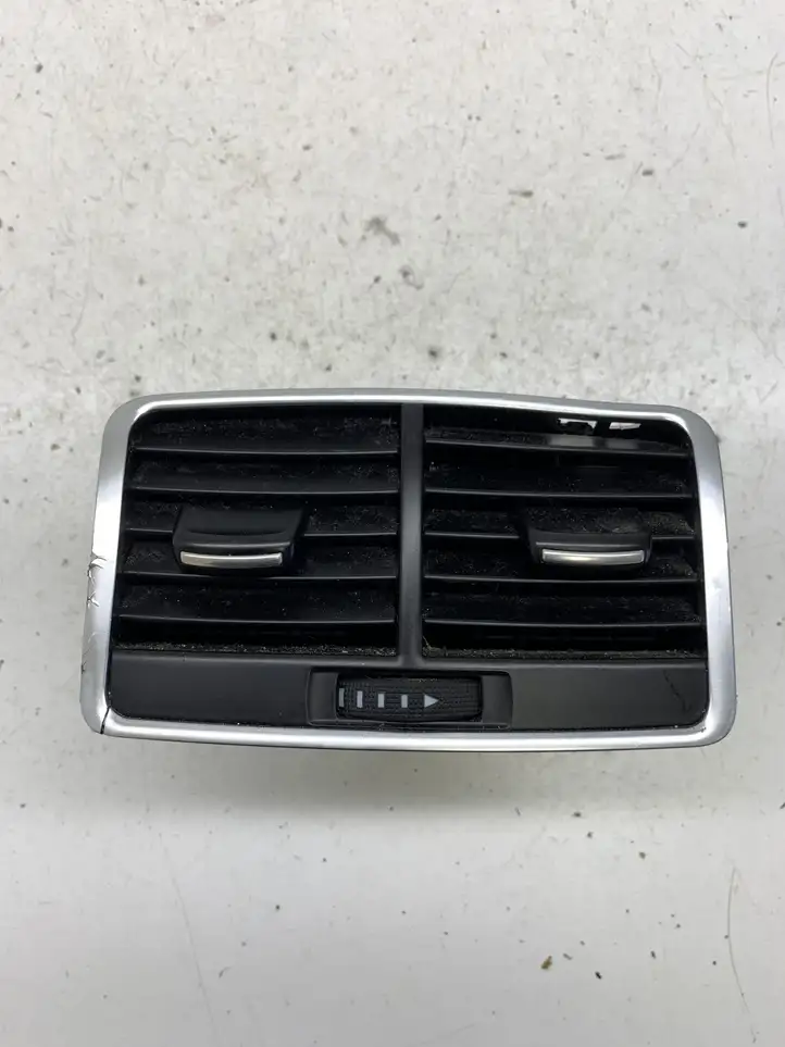 Audi A6 S6 C6 4F (2008 - 2011) 4F0819203C Задний воздушный дефлектор — фото 1