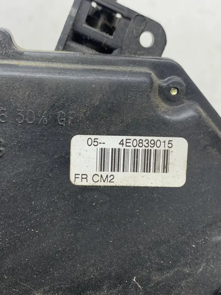 Audi A8 S8 D3 4E (2002 - 2005) 4E0839015 Замок задней двери — фото 4