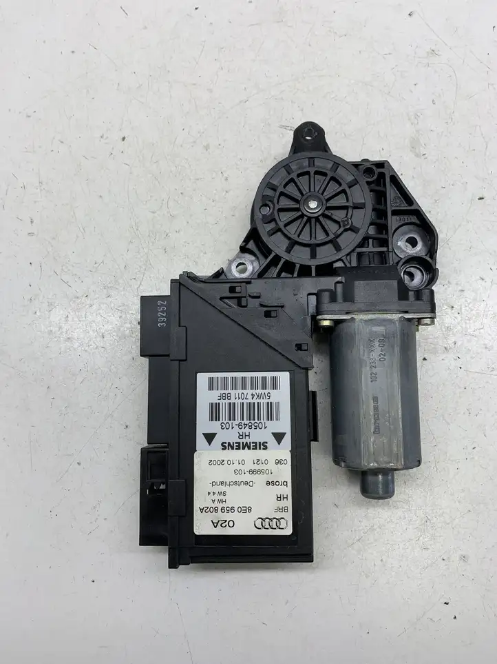 Audi A4 S4 B6 8E 8H (2000 - 2006) 8E0959802A Стеклоподъемник задней двери — фото 1
