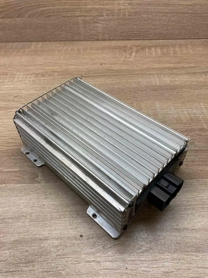 Audi A8 S8 D2 4D (1999 - 2002) 4E0035223C Усилитель звука — фото 1