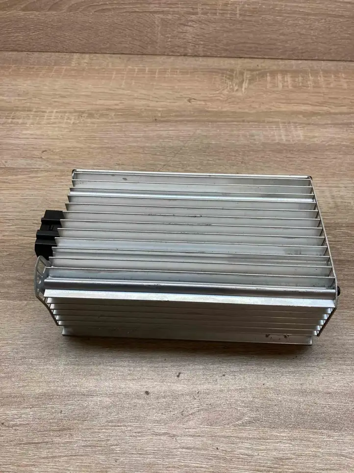 Audi A8 S8 D2 4D (1999 - 2002) 4E0035223C Усилитель звука — фото 3