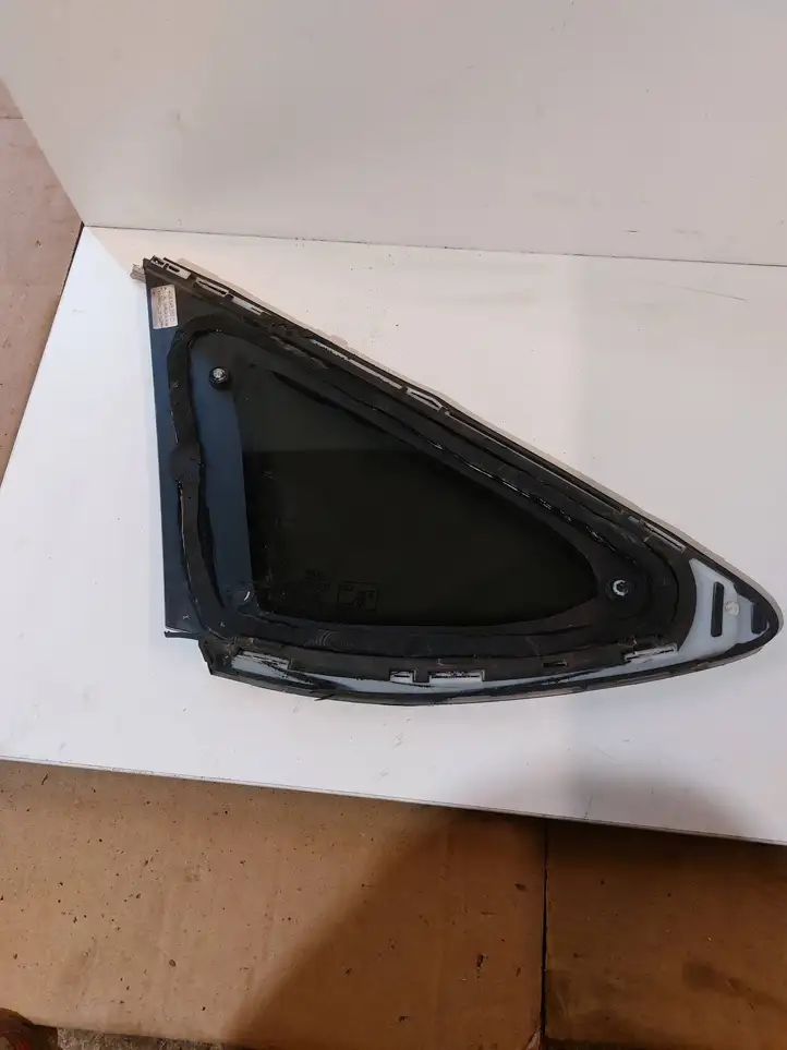 Audi A7 S7 4G (2010 - 2014) 4G8845300C Заднее боковое стекло — фото 2