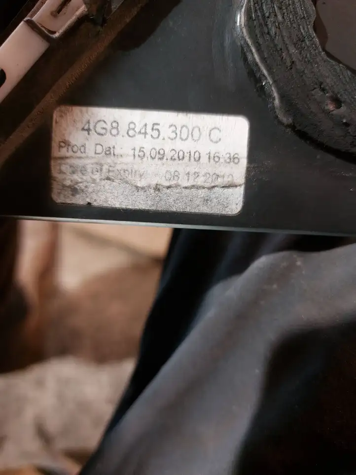 Audi A7 S7 4G (2010 - 2014) 4G8845300C Заднее боковое стекло — фото 3