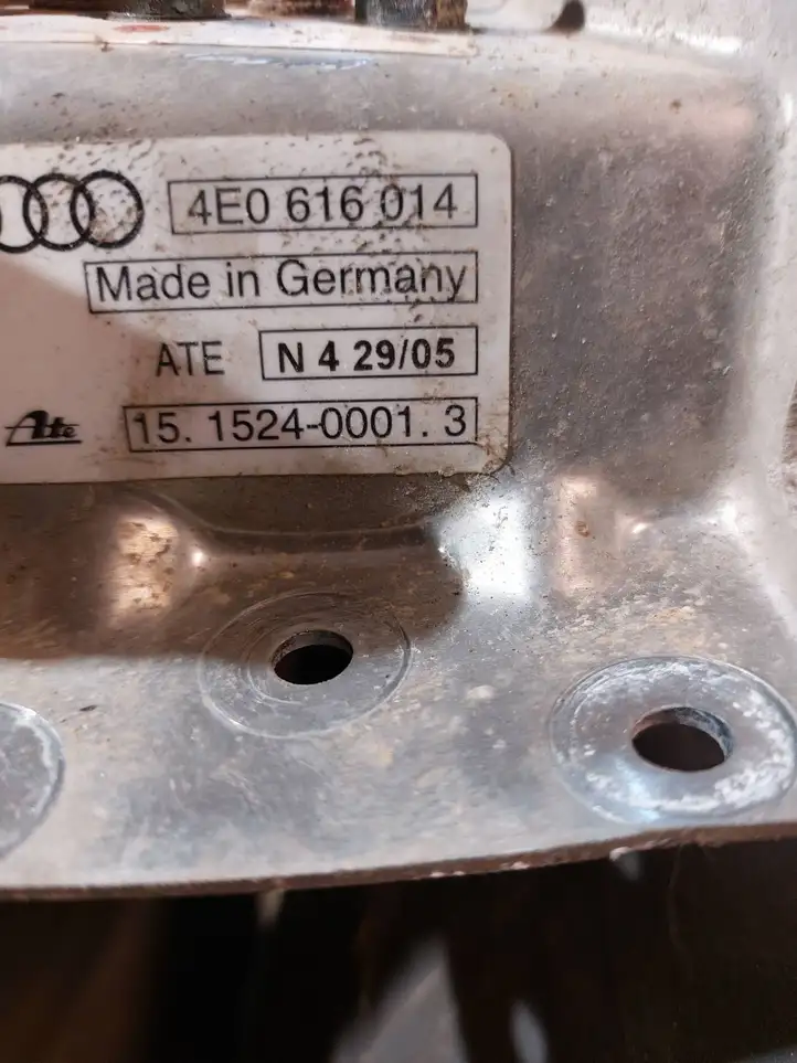 Audi A8 S8 D3 4E (2005 - 2007) 4E0616014 Блок управления подвеской — фото 2