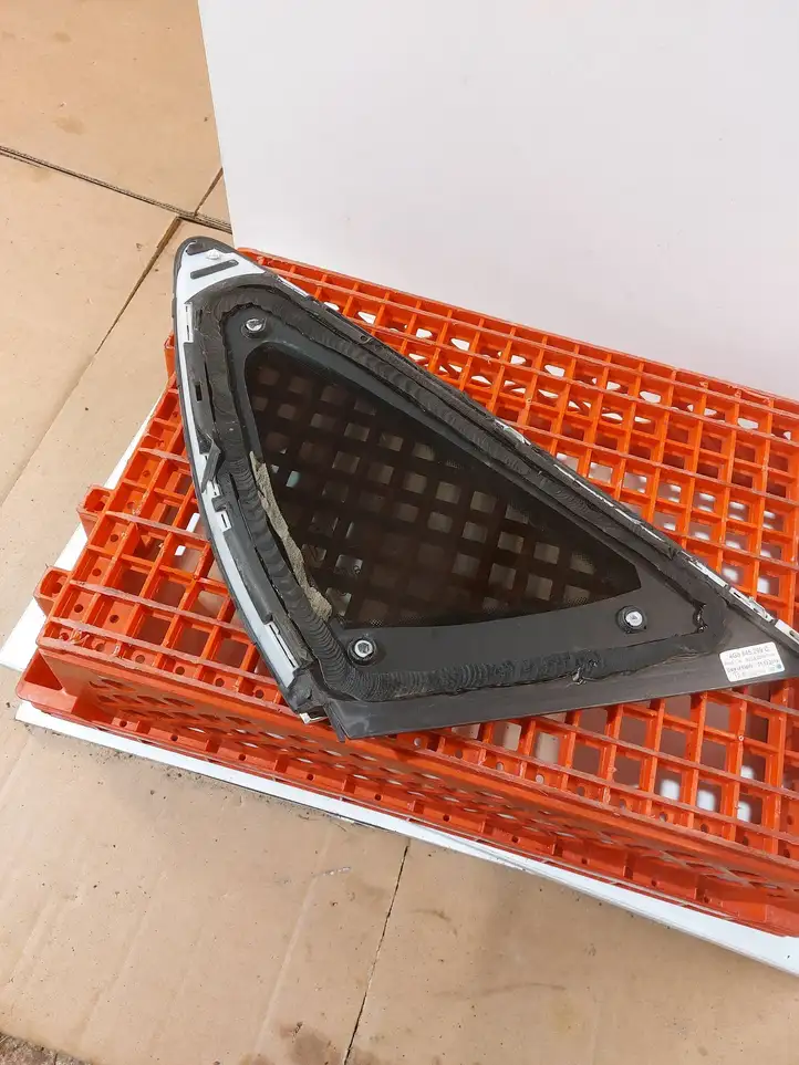 Audi A7 S7 4G (2010 - 2014) 4G8845299C Заднее боковое стекло — фото 2