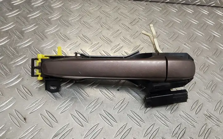Toyota Prius+ (ZVW40) (2011 - 2018)   Наружная ручка