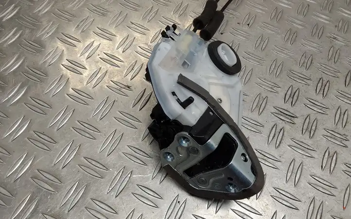 Toyota Prius+ (ZVW40) (2011 - 2018) Замок задней двери — фото 3
